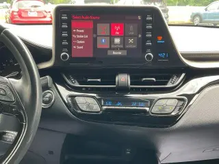 Toyota C-HR 2019 LE 4dr Crossover