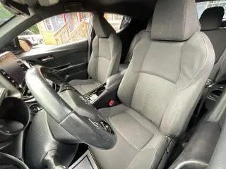 Toyota C-HR 2019 LE 4dr Crossover