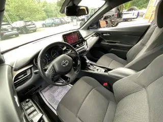 Toyota C-HR 2019 LE 4dr Crossover