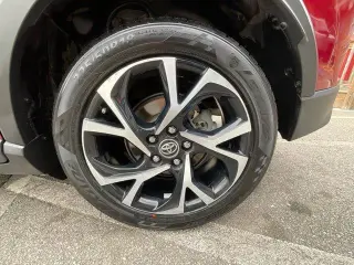 Toyota C-HR 2019 LE 4dr Crossover