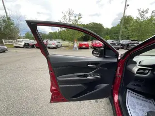 Toyota C-HR 2019 LE 4dr Crossover