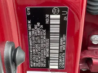 Toyota C-HR 2019 LE 4dr Crossover