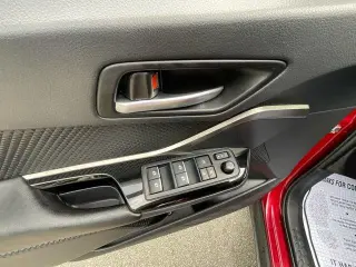 Toyota C-HR 2019 LE 4dr Crossover