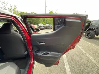 Toyota C-HR 2019 LE 4dr Crossover