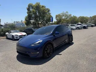 Tesla Model Y 2022 AWD Performance 4dr Crossover