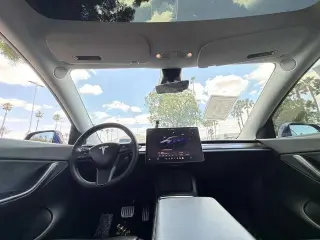 Tesla Model Y 2022 AWD Performance 4dr Crossover