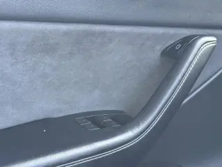 Tesla Model Y 2022 AWD Performance 4dr Crossover