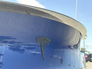 Tesla Model Y 2022 AWD Performance 4dr Crossover