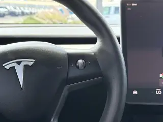 Tesla Model Y 2022 AWD Performance 4dr Crossover