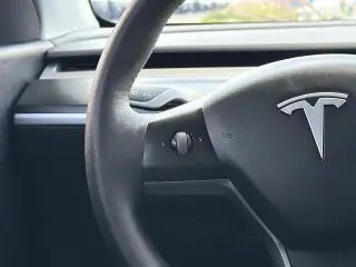 Tesla Model Y 2022 AWD Performance 4dr Crossover