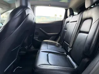 Tesla Model Y 2022 AWD Performance 4dr Crossover