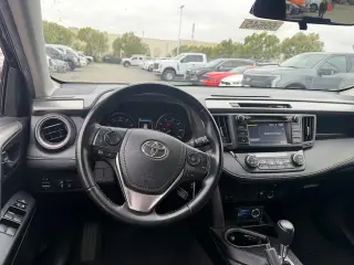 Toyota RAV4 2017 XLE 4dr SUV