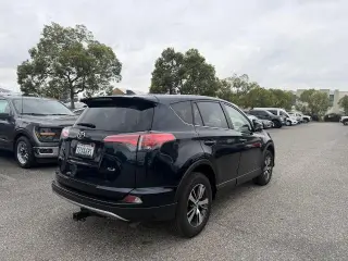 Toyota RAV4 2017 XLE 4dr SUV