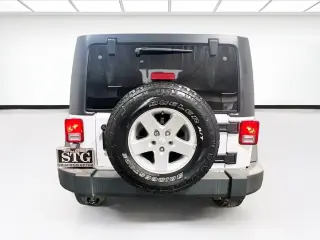 Jeep Wrangler Unlimited 2016 4x4 Sport 4dr SUV