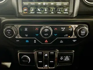 Jeep Wrangler 2023 4x4 High Altitude 4xe 4dr SUV