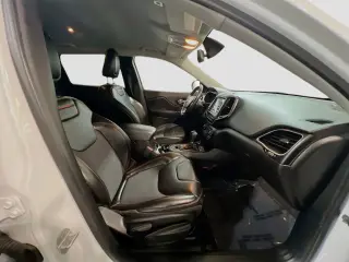 Jeep Cherokee 2019 4x4 Trailhawk 4dr SUV