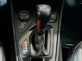 Jeep Cherokee 2023 4x4 Altitude Lux 4dr SUV