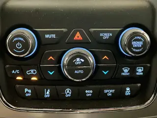 Jeep Grand Cherokee 2021 4x4 Laredo E 4dr SUV