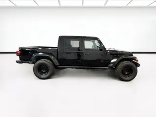 Jeep Gladiator 2022 4x4 Willys 4dr Crew Cab 5.0 ft. SB