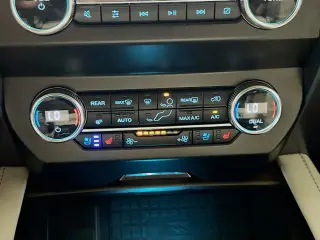 Ford Expedition 2020 4x4 Platinum 4dr SUV