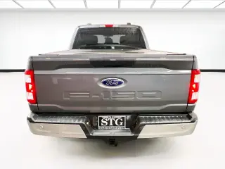 Ford F-150 2022 4x4 XL 4dr SuperCrew 5.5 ft. SB