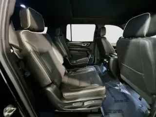 GMC Yukon XL 2023 4x4 SLT 4dr SUV