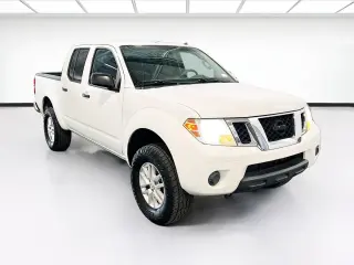 Nissan Frontier 2016 4x4 SV 4dr Crew Cab 5 ft. SB Pickup 6M (midyear release)