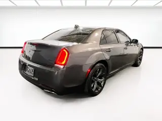 Chrysler 300 2021 Touring L 4dr Sedan