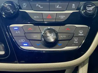 Chrysler Pacifica 2021 AWD Limited 4dr Mini-Van