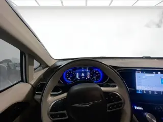 Chrysler Pacifica 2021 AWD Limited 4dr Mini-Van
