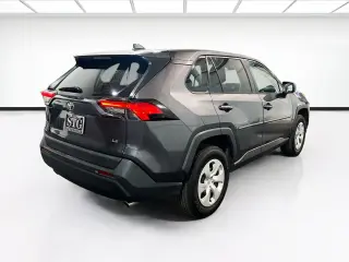 Toyota RAV4 2023 LE 4dr SUV
