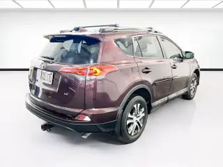 Toyota RAV4 2018 LE 4dr SUV