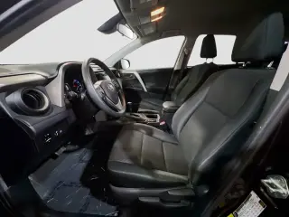 Toyota RAV4 2018 LE 4dr SUV