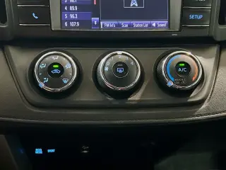 Toyota RAV4 2018 LE 4dr SUV