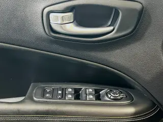 Jeep Compass 2019 Latitude 4dr SUV