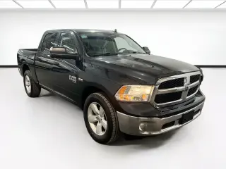 Ram 1500 Classic 2021 4x4 Tradesman 4dr Crew Cab 5.5 ft. SB Pickup