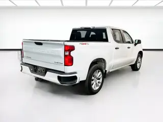 Chevrolet Silverado 1500 2023 4x4 Custom 4dr Crew Cab 5.8 ft. SB