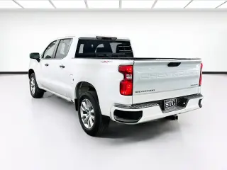 Chevrolet Silverado 1500 2023 4x4 Custom 4dr Crew Cab 5.8 ft. SB