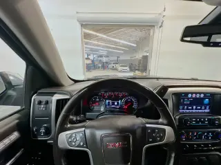 GMC Sierra 1500 2018 4x2 SLT 4dr Crew Cab 5.8 ft. SB