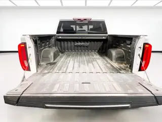 GMC Sierra 1500 2021 4x4 AT4 4dr Crew Cab 5.8 ft. SB