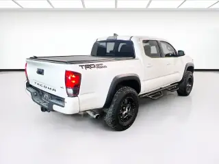 Toyota Tacoma 2018 4x2 TRD Off-Road 4dr Double Cab 5.0 ft SB