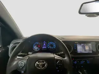 Toyota Tacoma 2018 4x2 TRD Off-Road 4dr Double Cab 5.0 ft SB