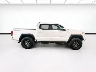 Toyota Tacoma 2018 4x2 TRD Off-Road 4dr Double Cab 5.0 ft SB