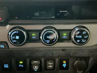 Toyota Tacoma 2018 4x2 TRD Sport 4dr Double Cab 5.0 ft SB
