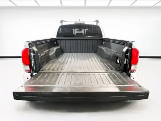 Toyota Tacoma 2018 4x4 TRD Pro 4dr Double Cab 5.0 ft SB 6M