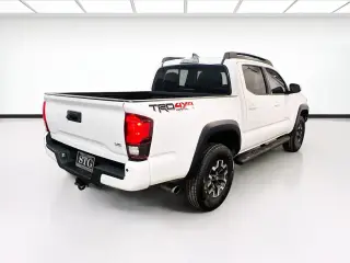 Toyota Tacoma 2018 4x4 TRD Pro 4dr Double Cab 5.0 ft SB 6M