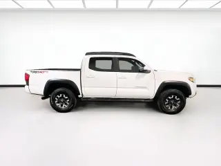 Toyota Tacoma 2018 4x4 TRD Pro 4dr Double Cab 5.0 ft SB 6M