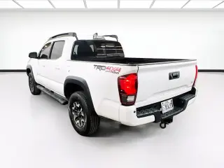 Toyota Tacoma 2018 4x4 TRD Pro 4dr Double Cab 5.0 ft SB 6M