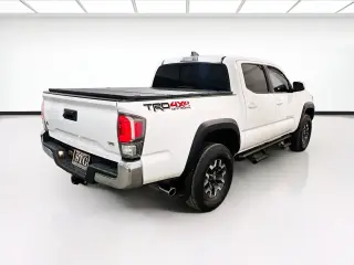 Toyota Tacoma 2022 4x4 TRD Off-Road 4dr Double Cab 5.0 ft SB 6A