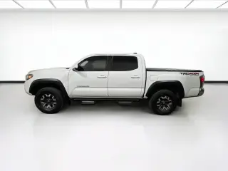 Toyota Tacoma 2022 4x4 TRD Off-Road 4dr Double Cab 5.0 ft SB 6A